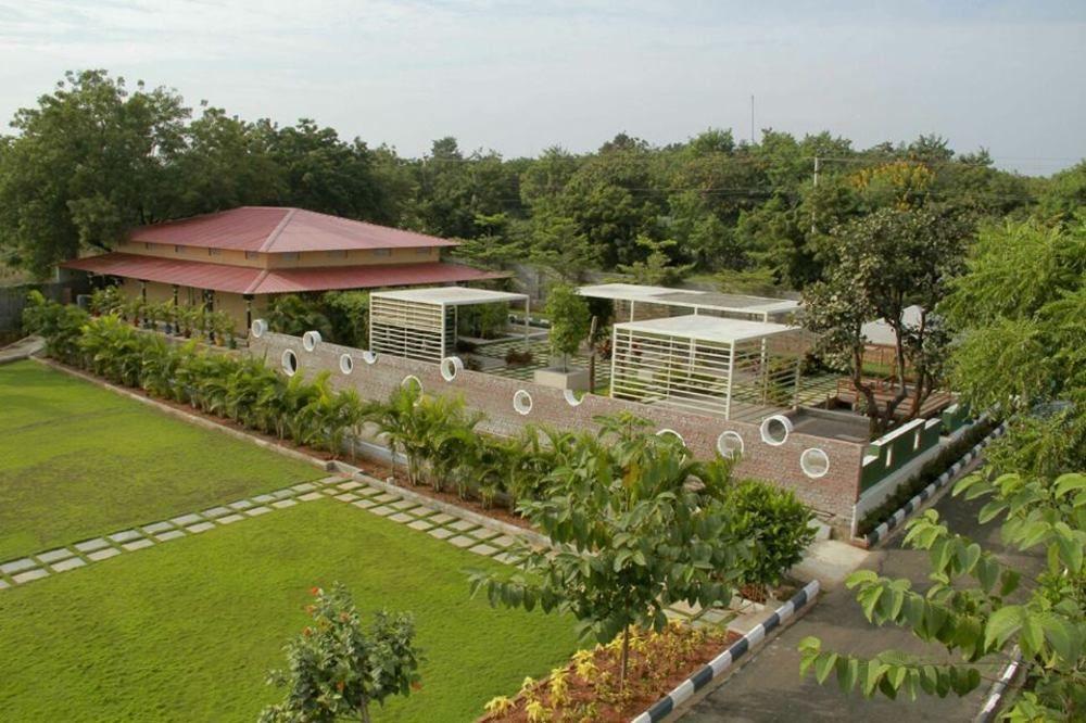 Mrugavani Resort & Spa Hyderabad Exterior foto